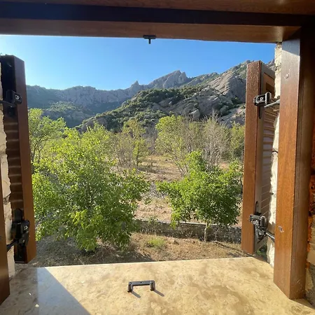 Stonenest -luxury Stone Dağ evi Kalavryta