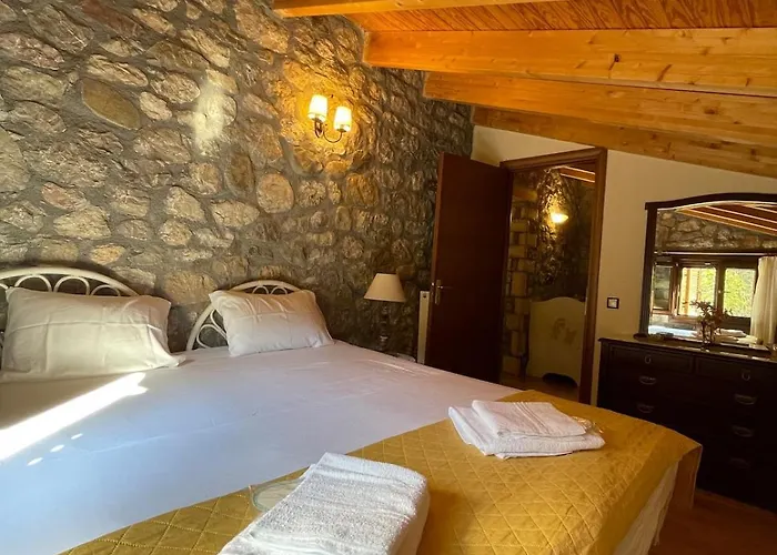 Chalet Stonenest -luxury Stone Kalavryta