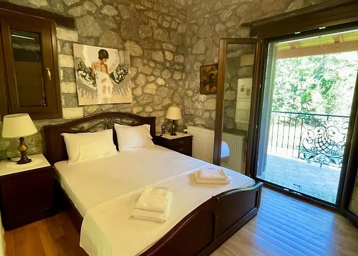 Stonenest -luxury Stone Chalet Kalavryta