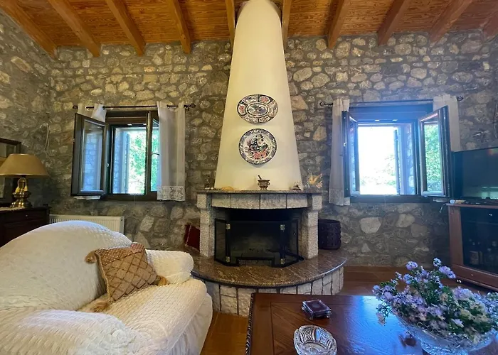 Stonenest -luxury Stone Chalet Kalavryta