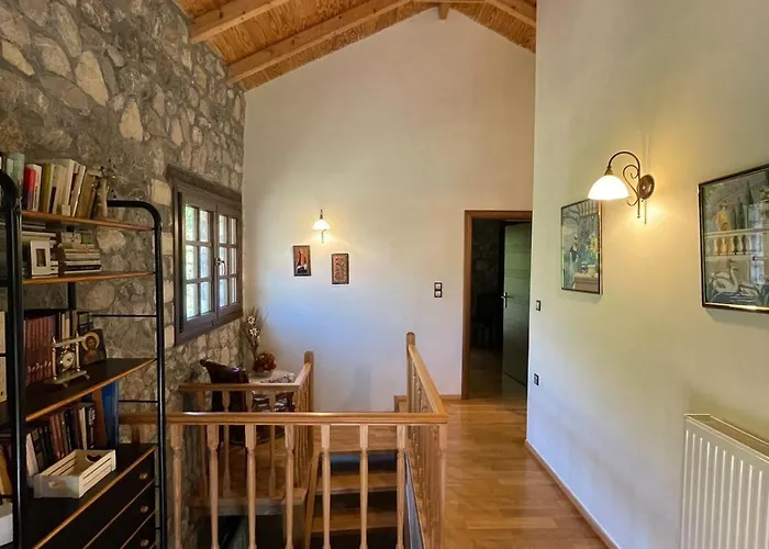 Chalet Stonenest -luxury Stone Kalavryta