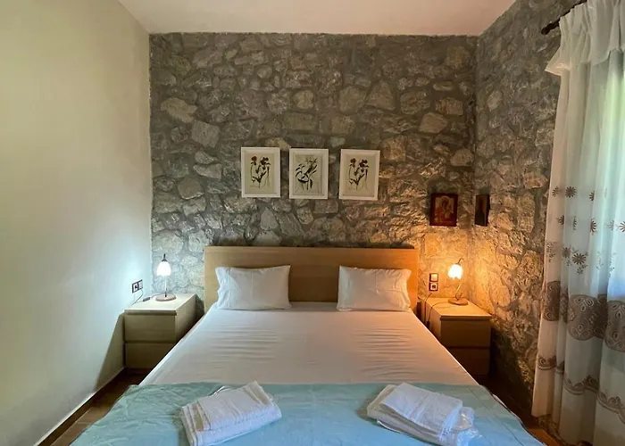 Chalet Stonenest -luxury Stone Kalavryta